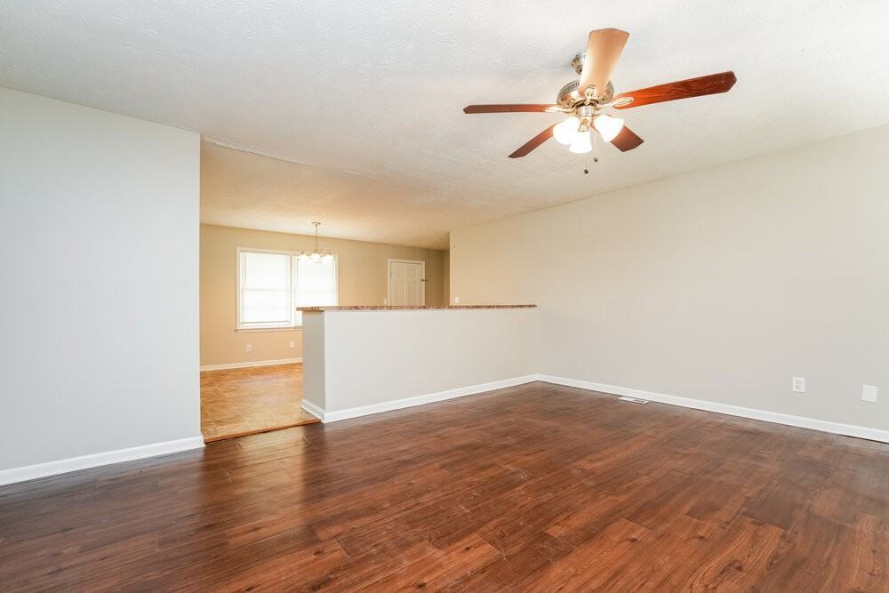 4916 Cherokee Way Se - Photo 3 of 16