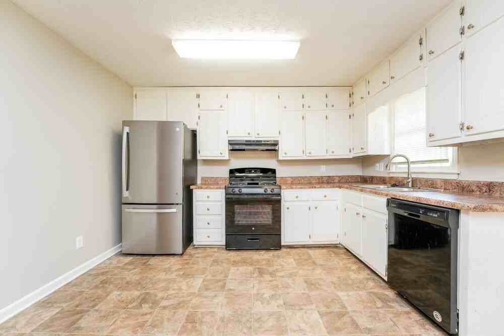 4916 Cherokee Way Se - Photo 6 of 16