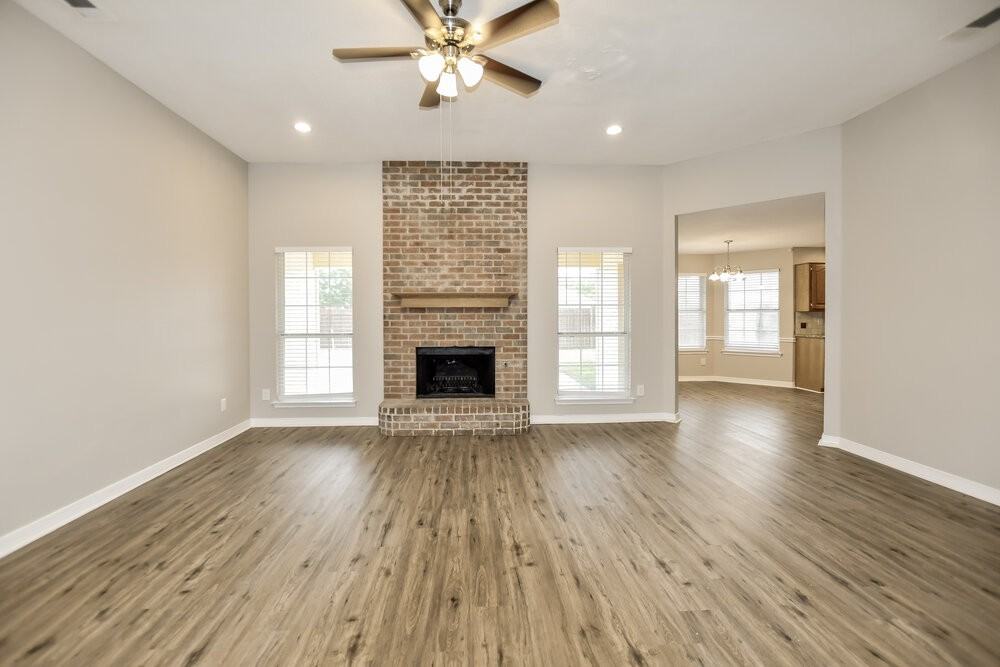 105 Princeton Cir - Photo 4 of 16