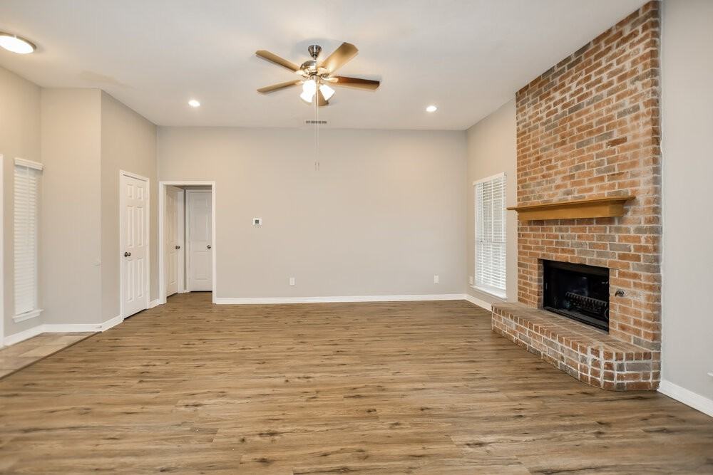 105 Princeton Cir - Photo 5 of 16