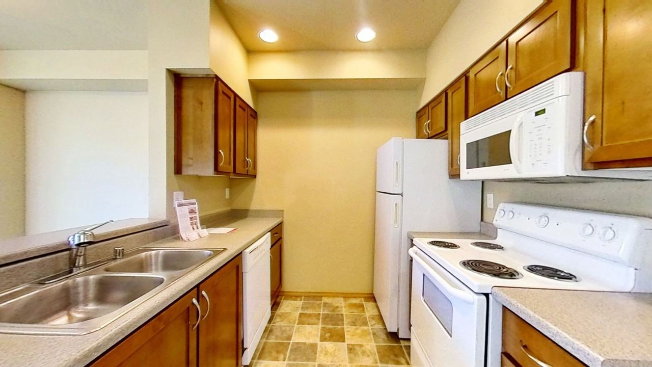 Mckenze Square Apartments - Photo 4 of 30
