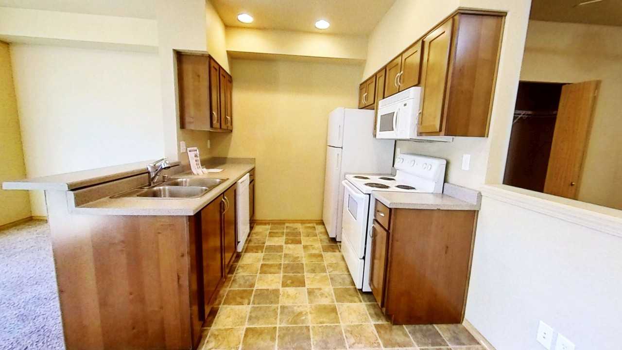 Mckenze Square Apartments - Photo 5 of 30
