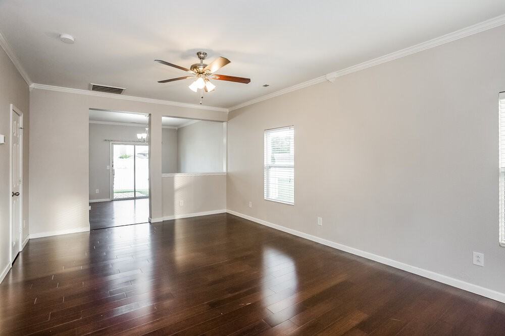 910 Willow Wind Dr - Photo 5 of 17