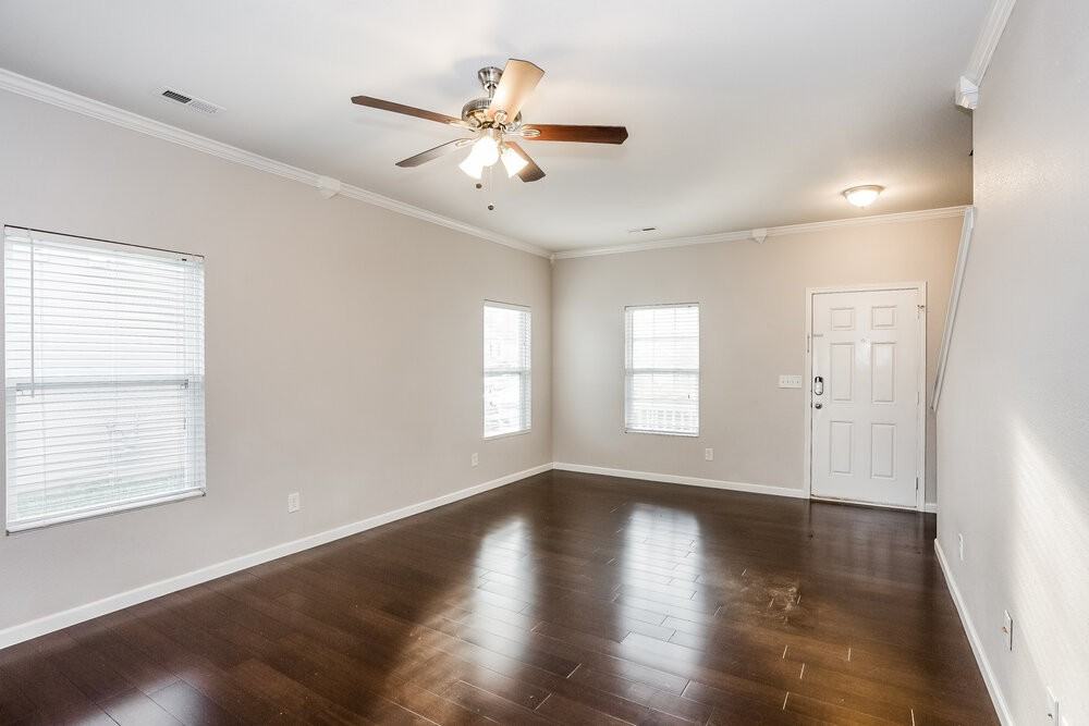 910 Willow Wind Dr - Photo 7 of 17