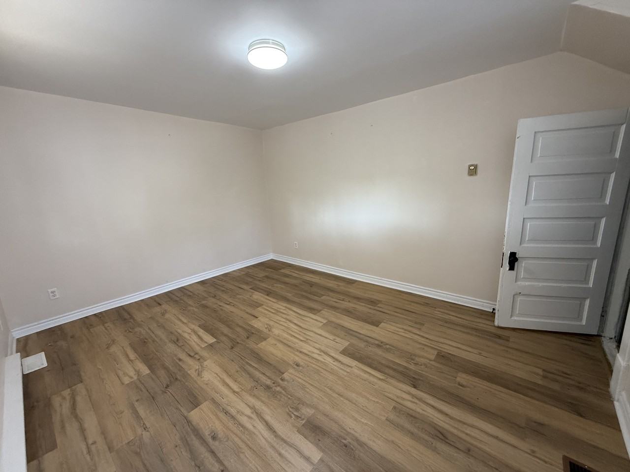 301 John St #1 - Photo 3 of 10