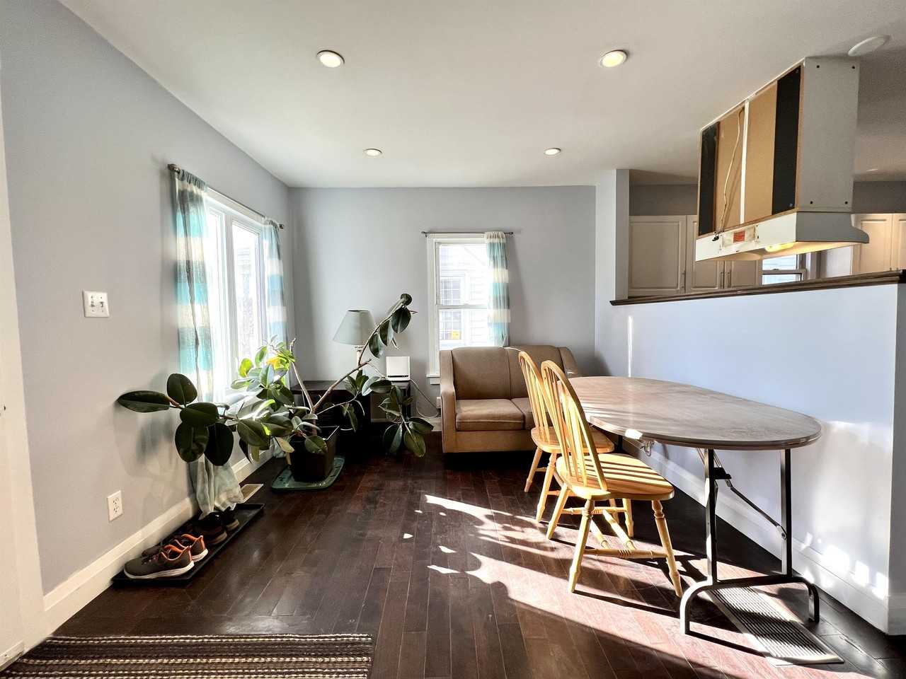 1366 Rooney St #1 - Photo 3 of 19