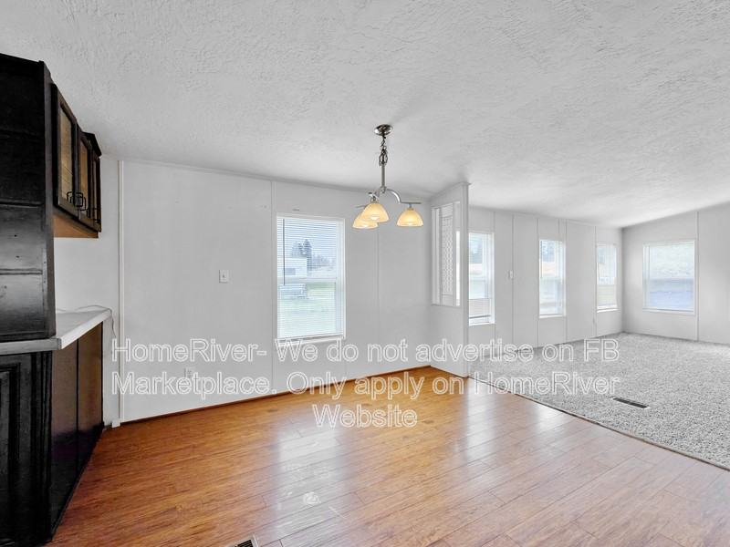 2920 S Windsor Rd - Photo 3 of 21