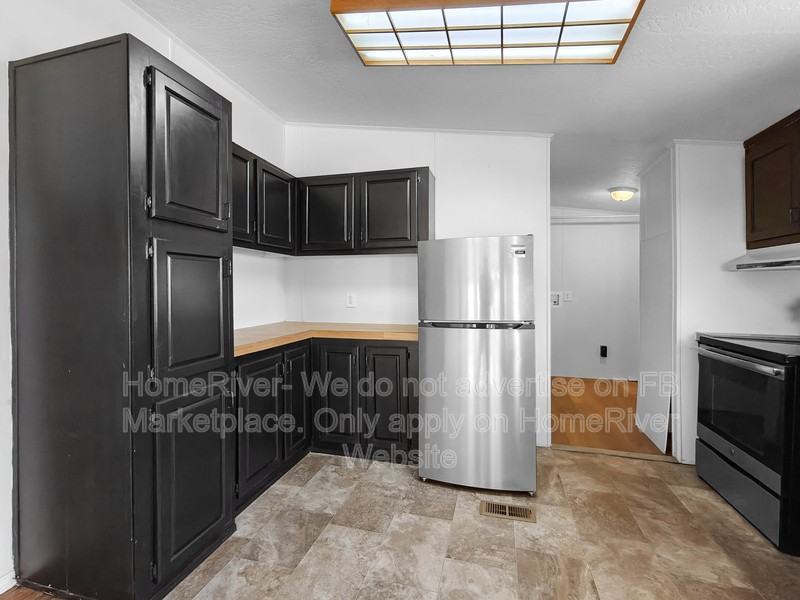 2920 S Windsor Rd - Photo 2 of 21