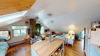 219 Bathurst St - Photo 1 of 1