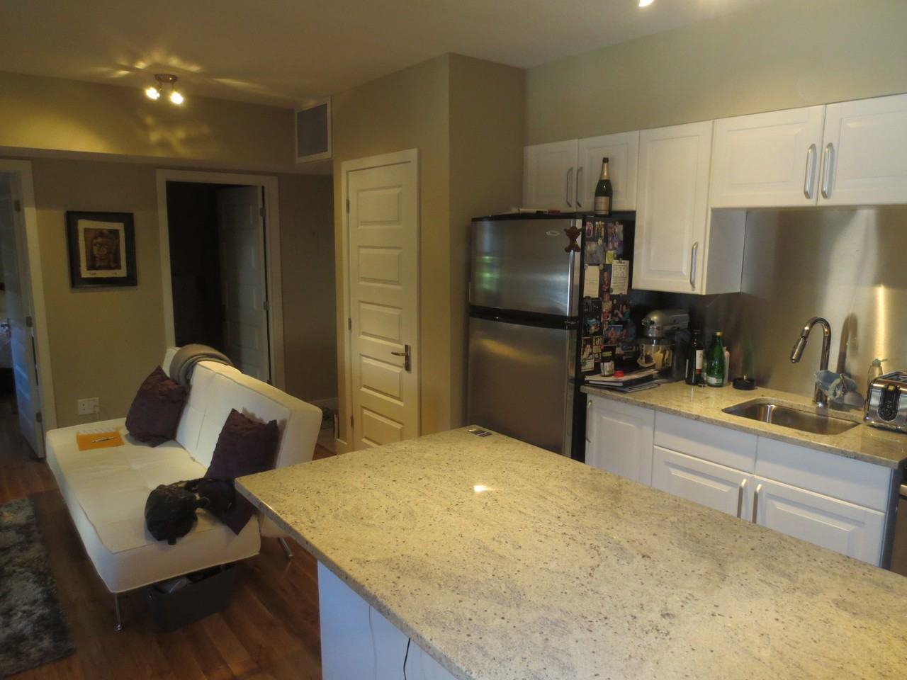 271 Mcleod St - Photo 5 of 11
