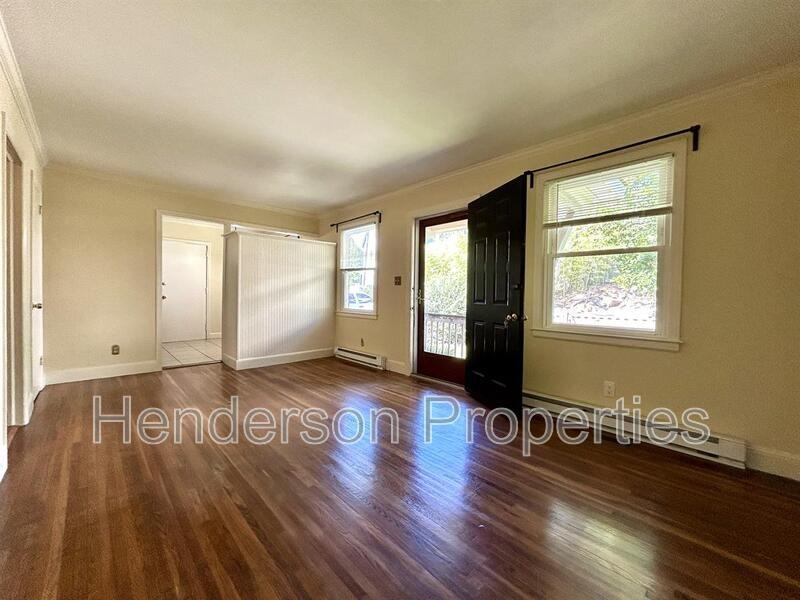 1526 Landis Ave - Photo 3 of 20