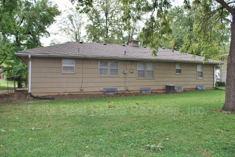10600 E 79th St - Photo 2 of 14