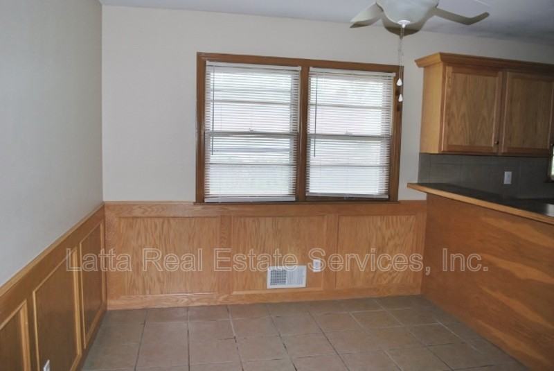 10600 E 79th St - Photo 4 of 14