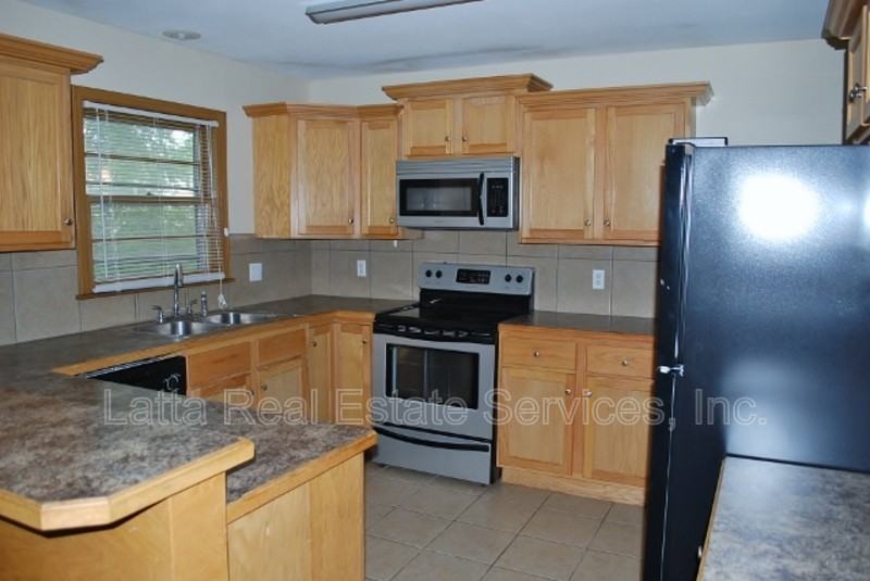 10600 E 79th St - Photo 5 of 14