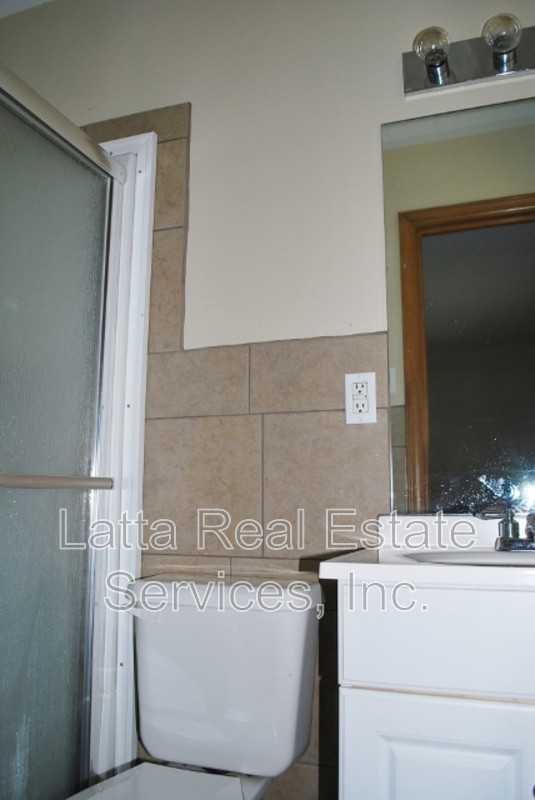 10600 E 79th St - Photo 7 of 14
