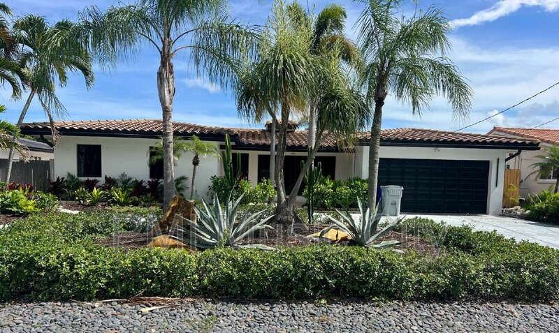 2264 Se 10th Ct - Photo 2 of 31