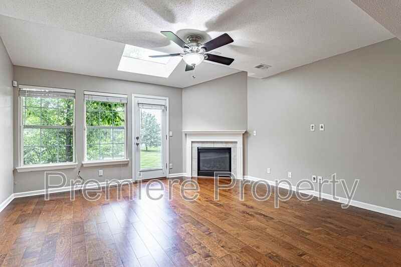 8119 N Elmwood Ave - Photo 2 of 17