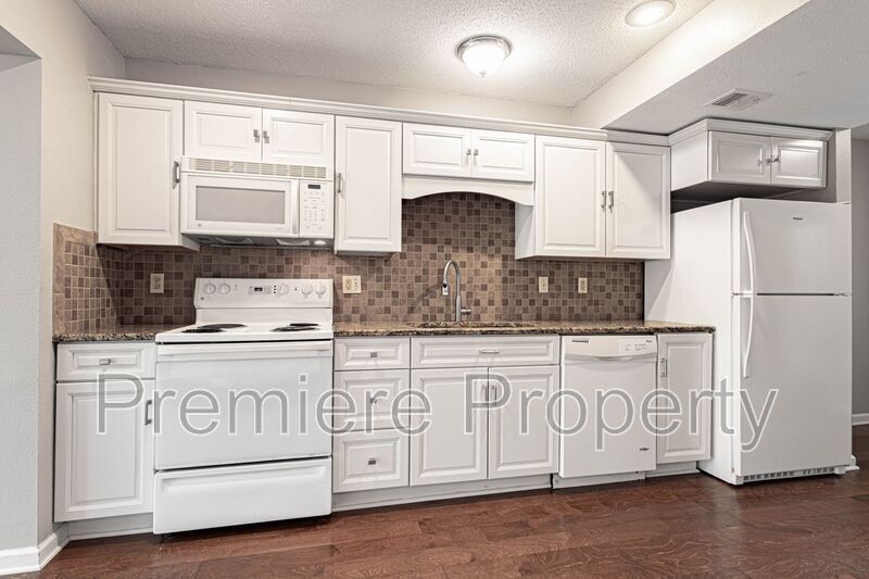 8119 N Elmwood Ave - Photo 4 of 17