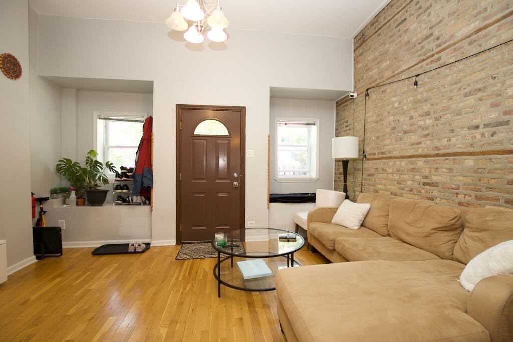 1252 N Greenview Ave #1 - Photo 7 of 21