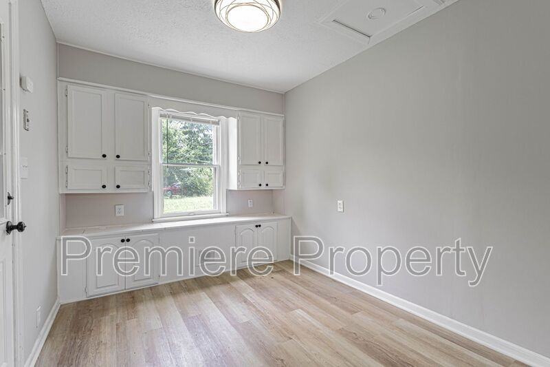 5504 E 101st St - Photo 6 of 11