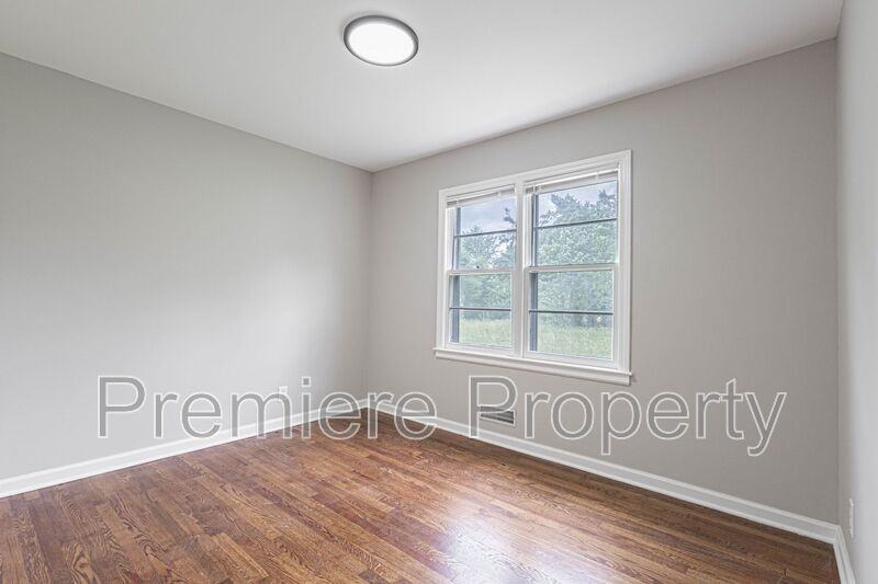 5504 E 101st St - Photo 7 of 11