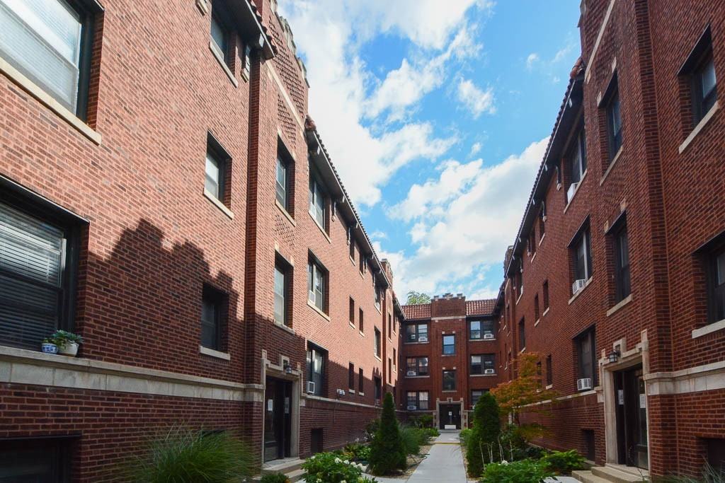 2643 N Spaulding Ave #3E
