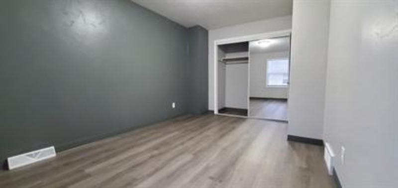 983 7th St - Photo 5 of 13