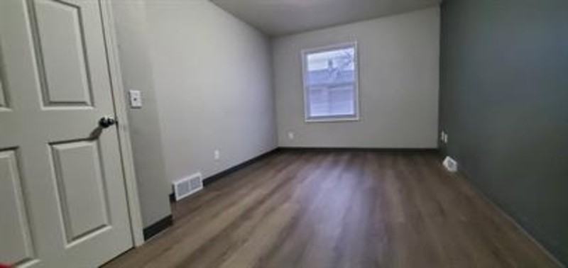 983 7th St - Photo 6 of 13