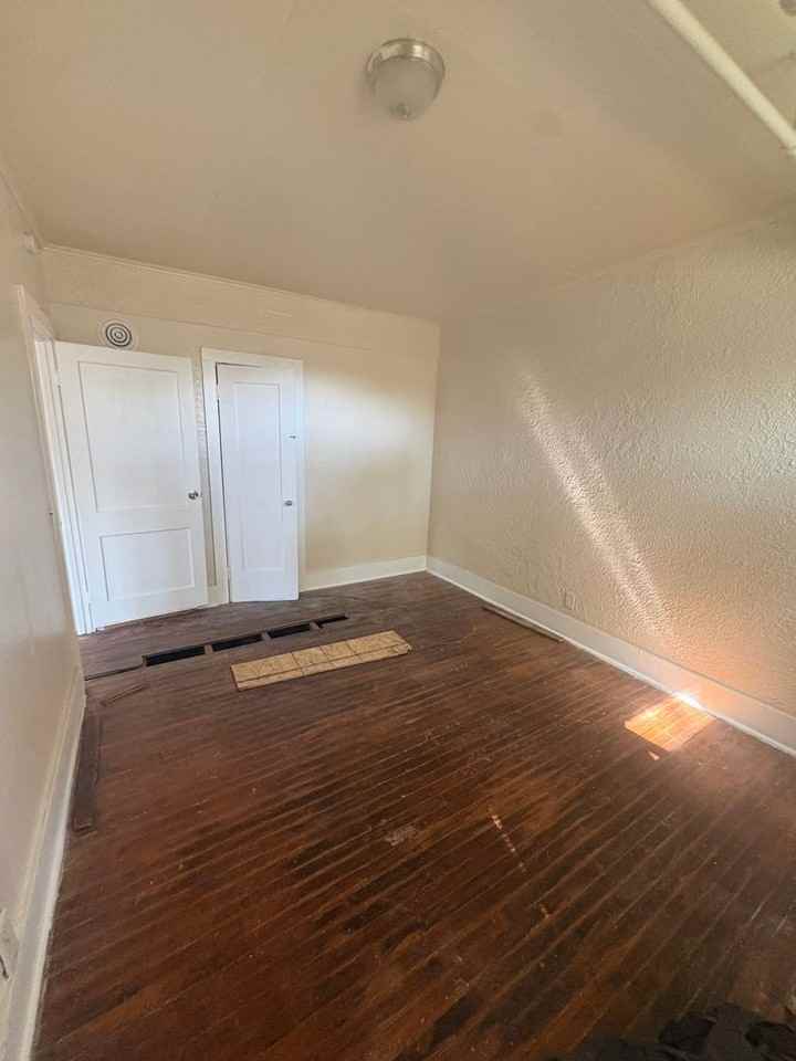 401 Ridgeway Ave. - Photo 2 of 12