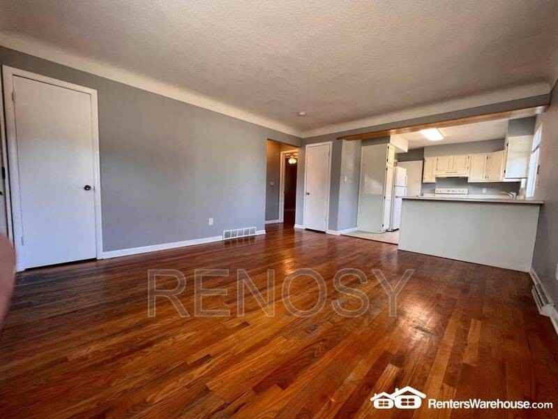 802 Sw 3rd St - Photo 4 of 17