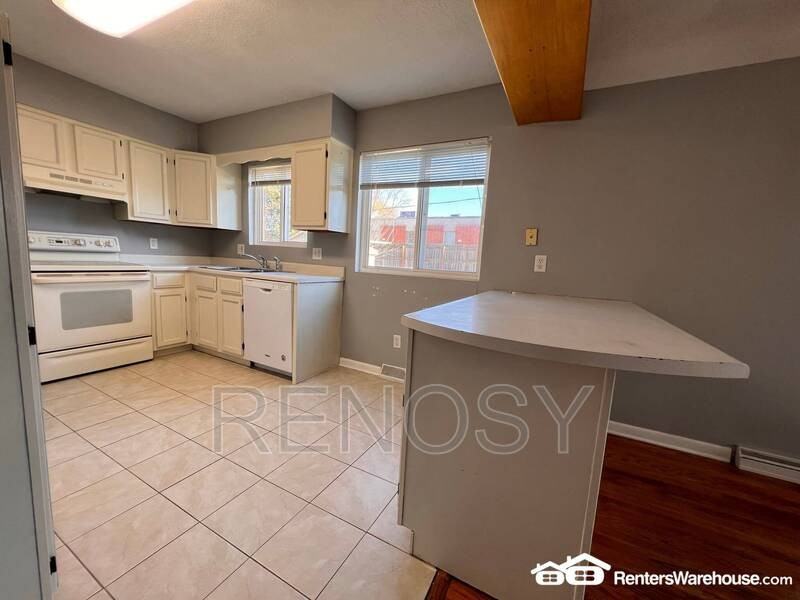 802 Sw 3rd St - Photo 5 of 17