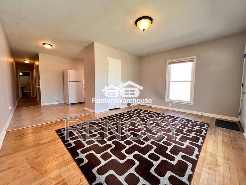 1144 Polk Blvd - Photo 3 of 13