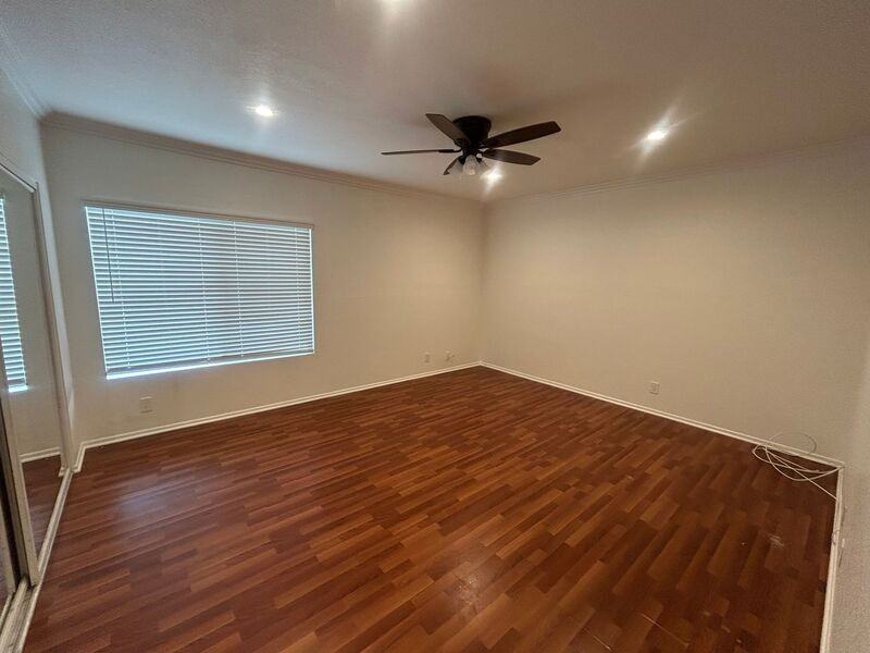 4412 Ocean View Blvd #106 - Photo 6 of 10