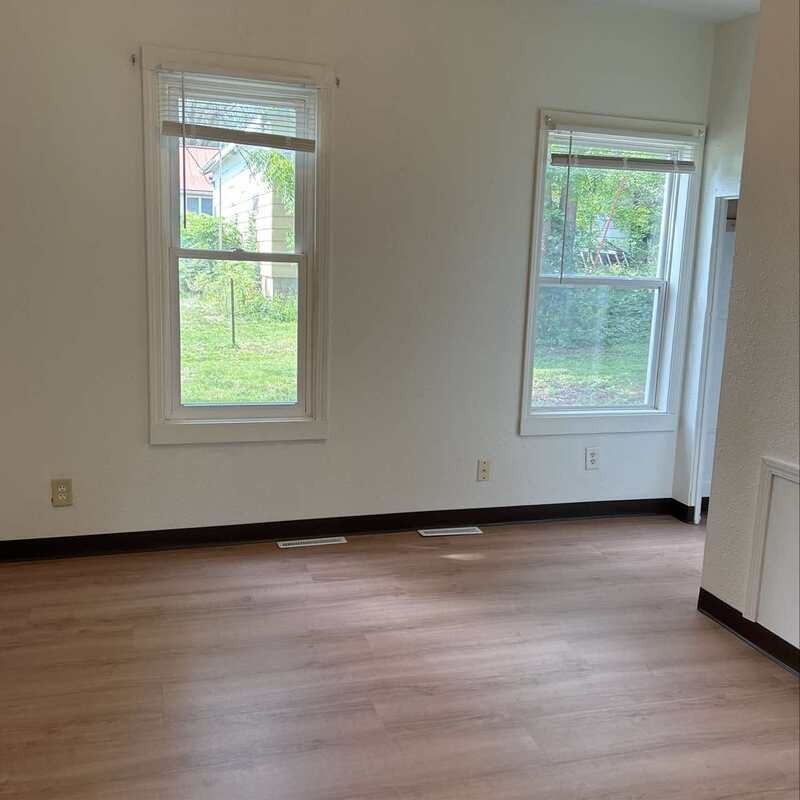 117 E Union St - Photo 5 of 9