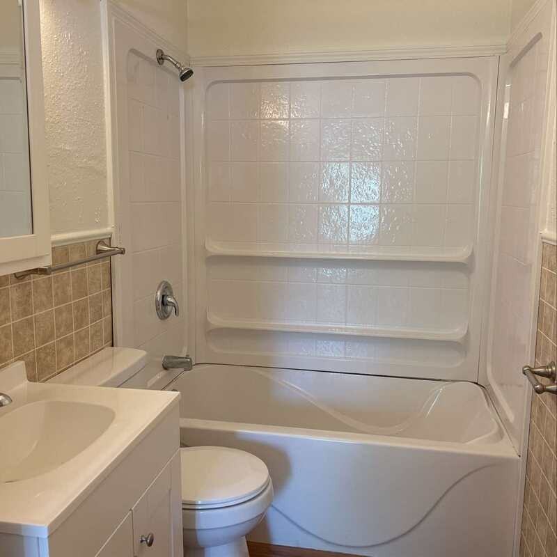 117 E Union St - Photo 7 of 9