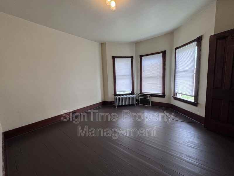 825 Hamilton Blvd #C - Photo 5 of 15