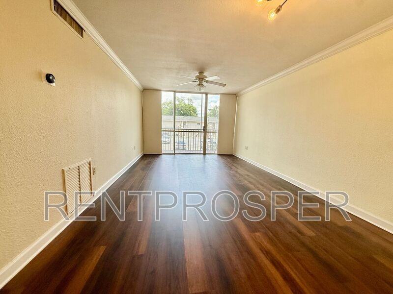 1100 Delaney Ave #F201 - Photo 3 of 16