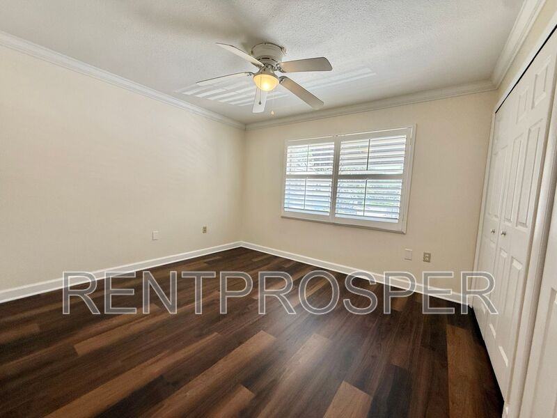 1100 Delaney Ave #F201 - Photo 7 of 16