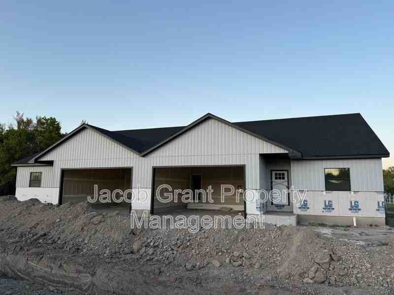 654 Ne #2 - Photo 7 of 10