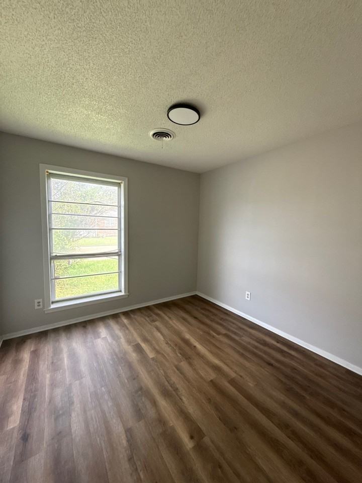 147 Tisdale St #1 - Photo 7 of 9