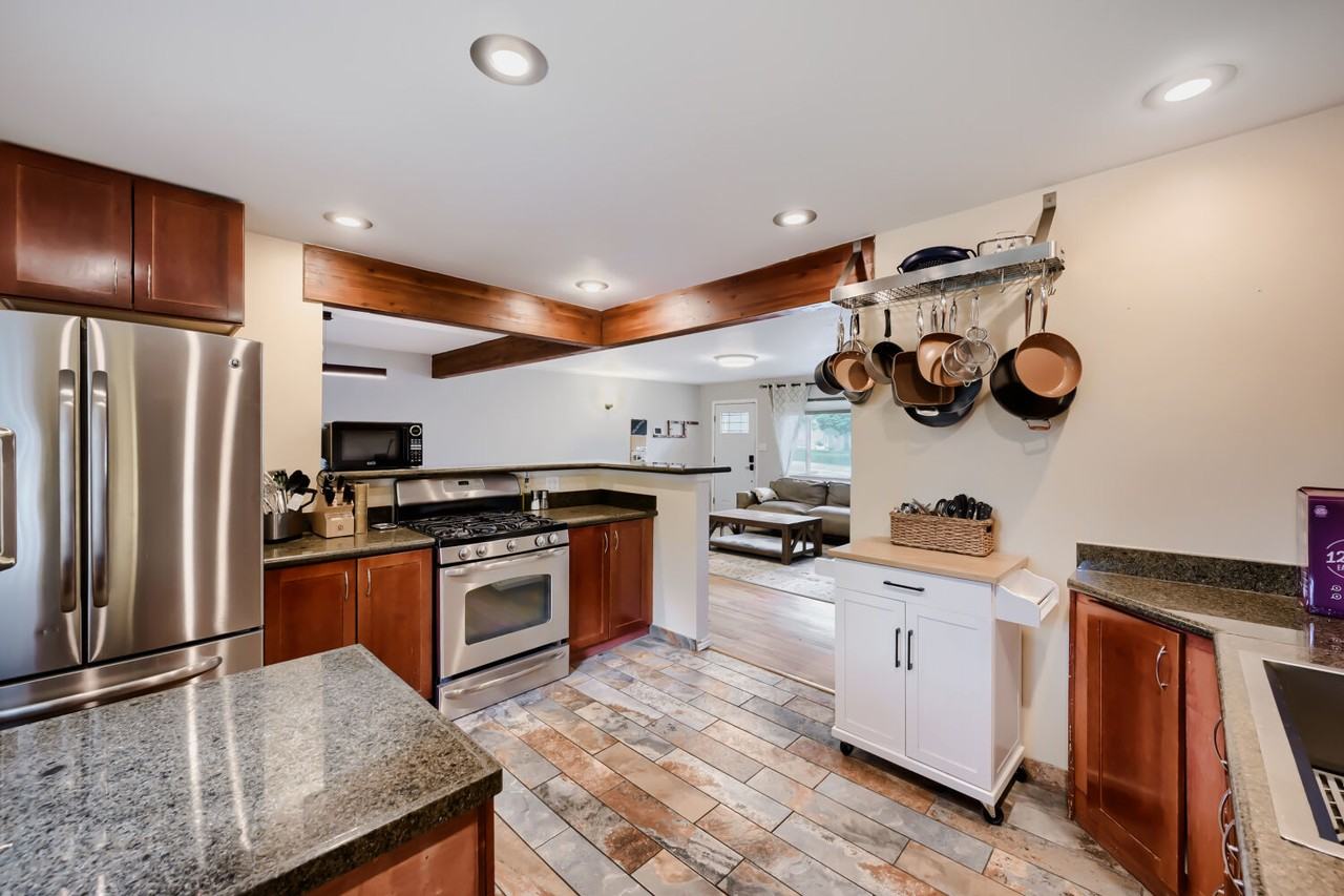 1007 Venus Dr #1 - Photo 5 of 17