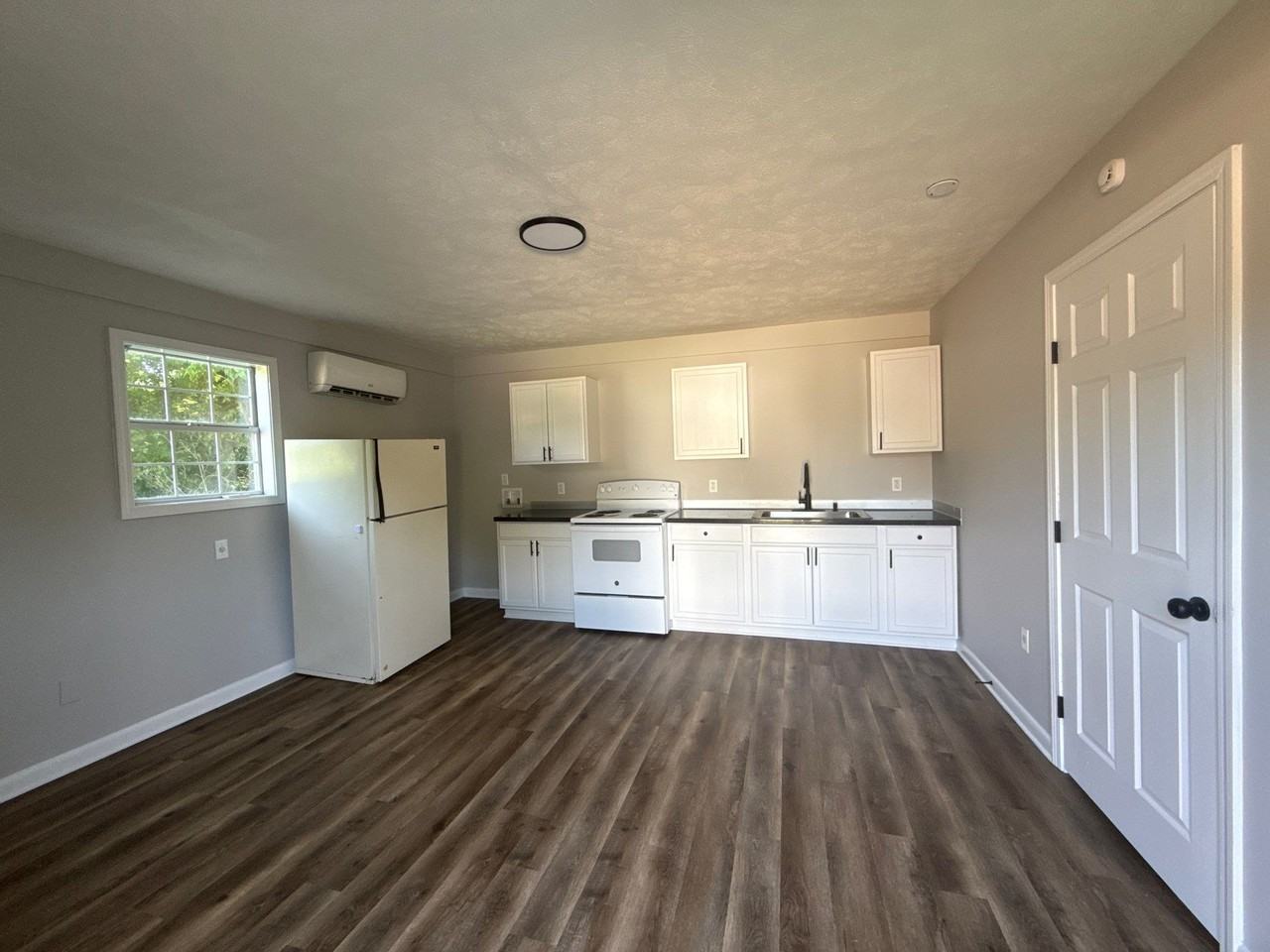 144 Sarah Cir #1 - Photo 5 of 9