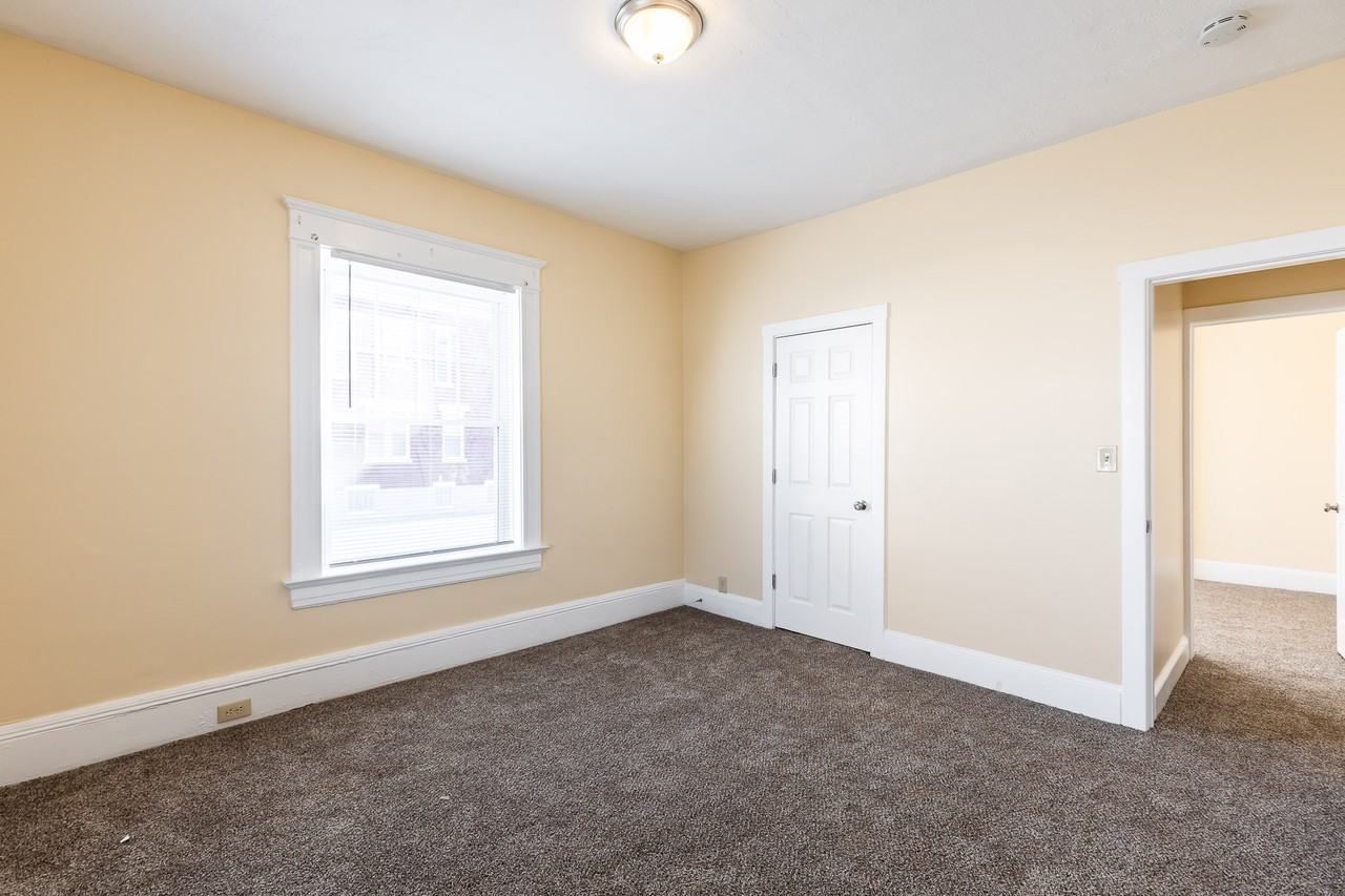 811 Lexington Ave #1 - Photo 7 of 26