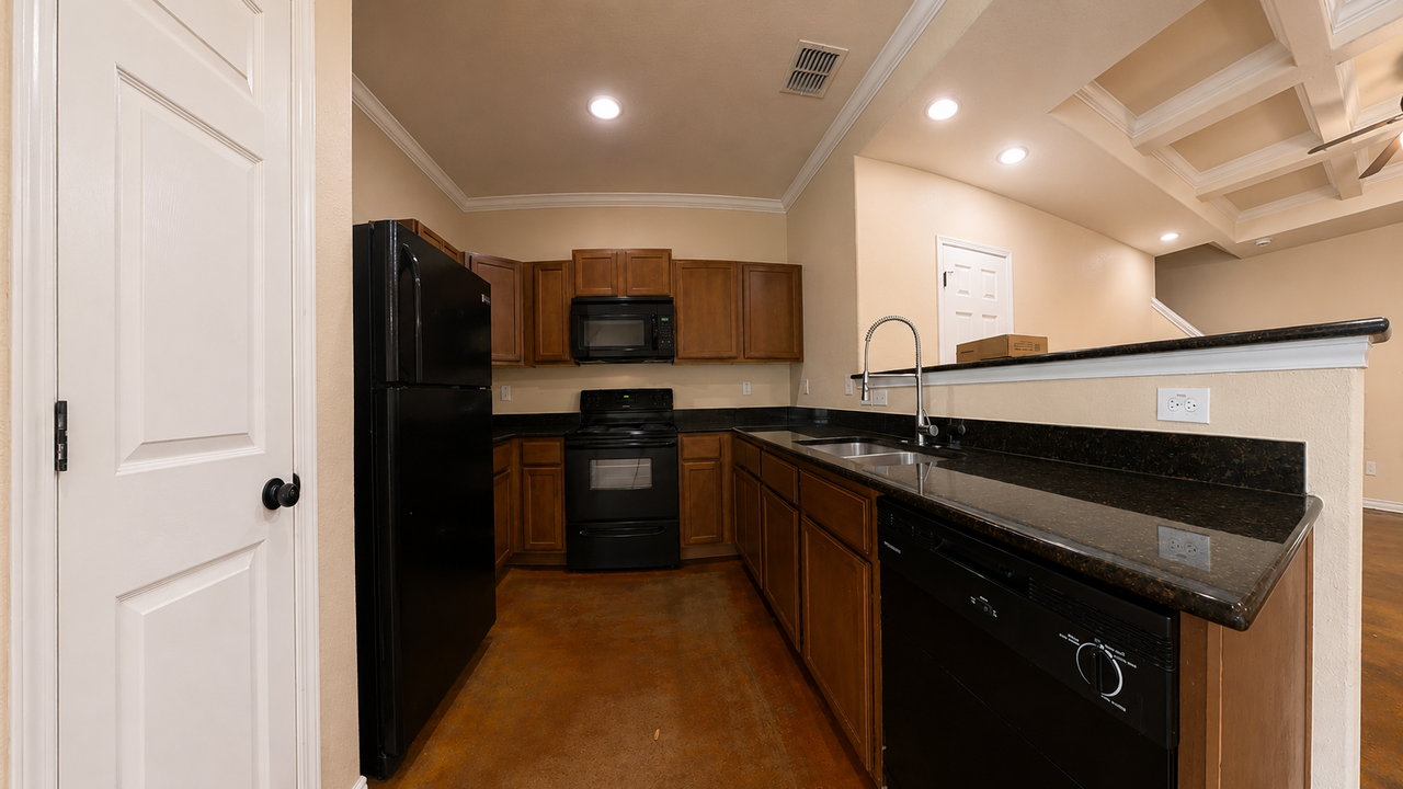 14110 Volpi Dr #102 - Photo 5 of 15