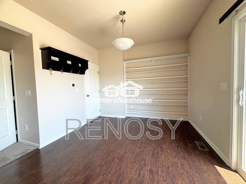 52 Se Booth Ave - Photo 7 of 21