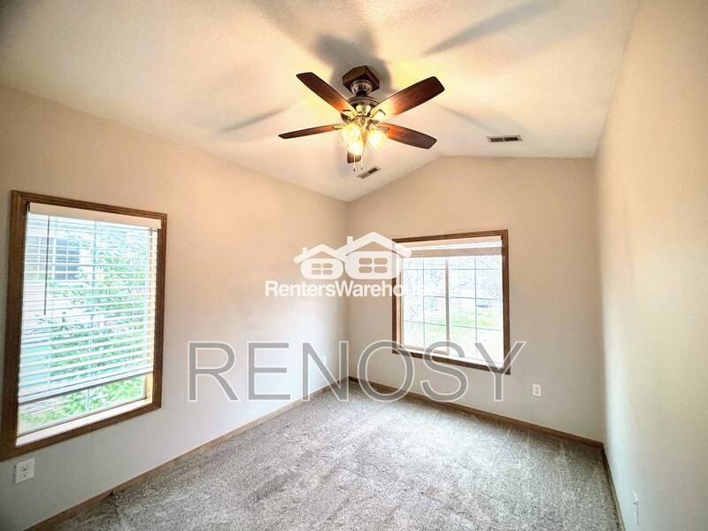 2000 Meadow Ct #210 - Photo 7 of 13