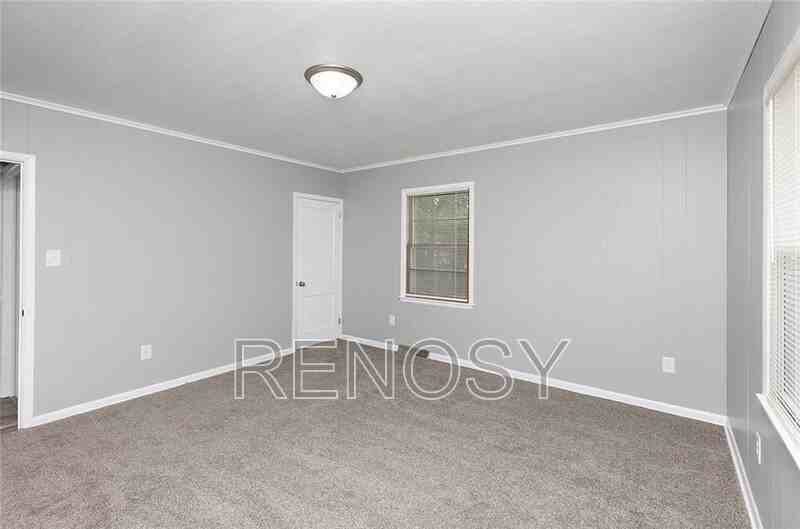 4124 3rd St - Photo 3 of 19