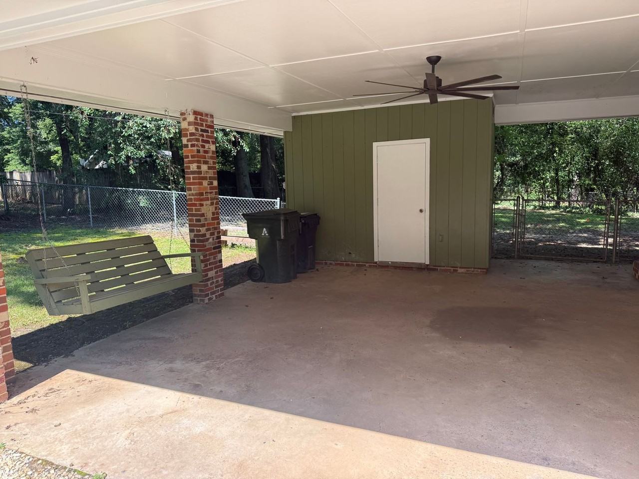 591 E University Dr - Photo 2 of 13