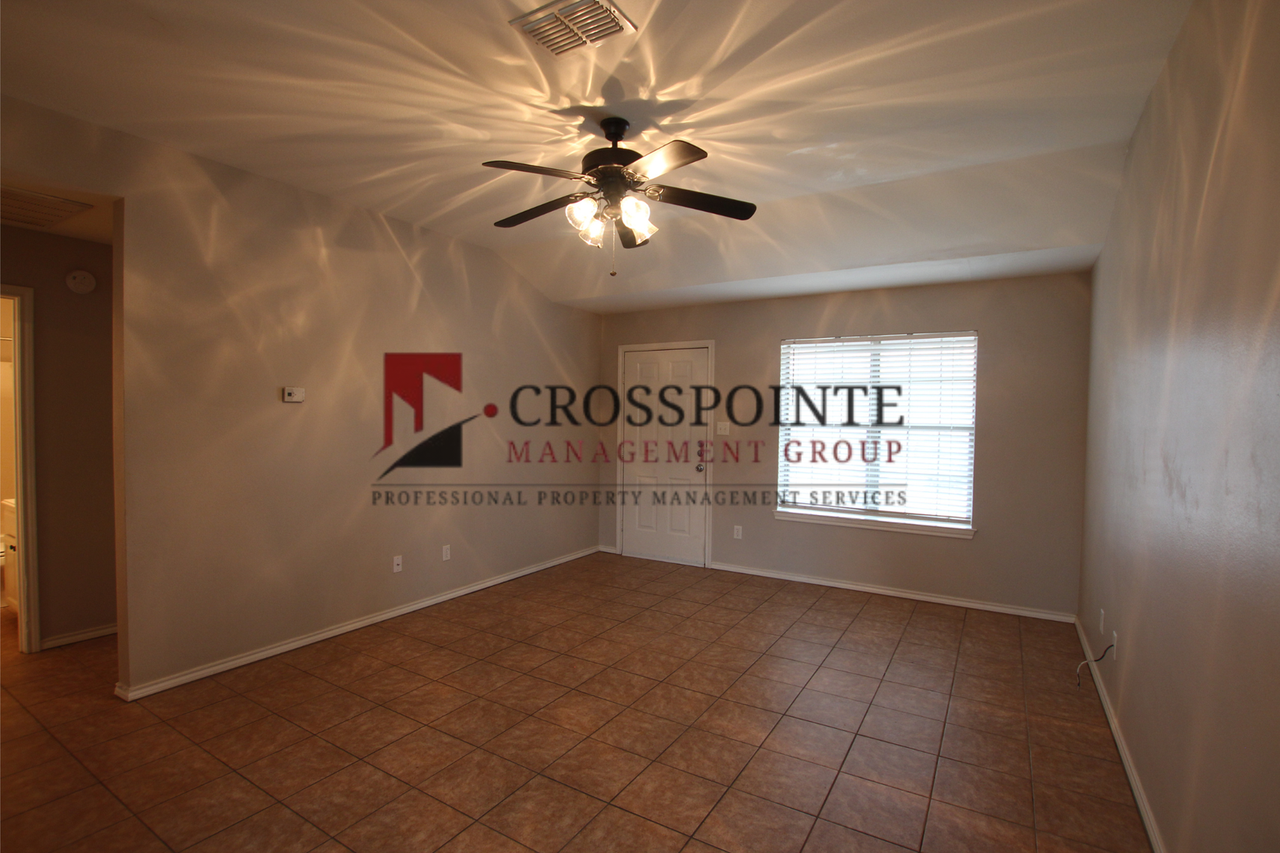 18063 Loring Ln - Photo 6 of 18