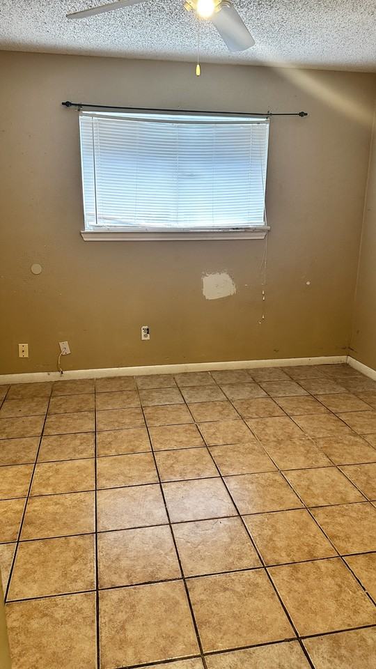 3605 Crestbrook Ct #1 - Photo 7 of 10